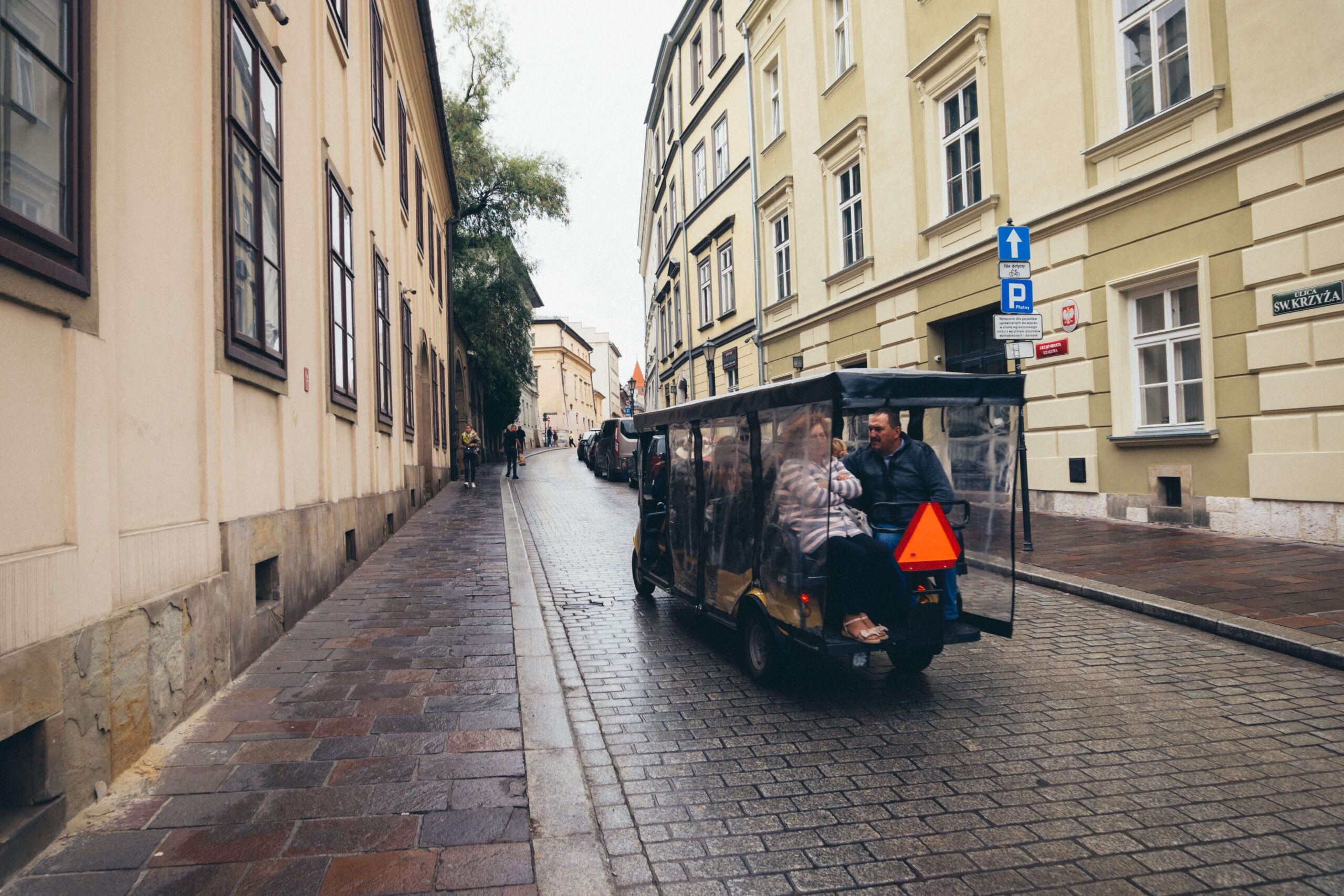 Electric golf cart sightseeing tour of Krakow Old Town